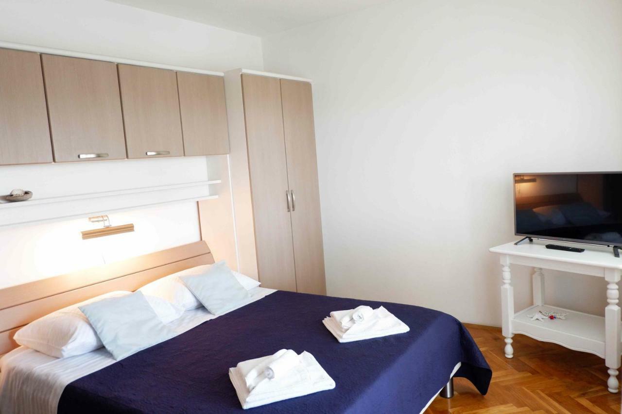 Apartment Ponos Krk Town Buitenkant foto